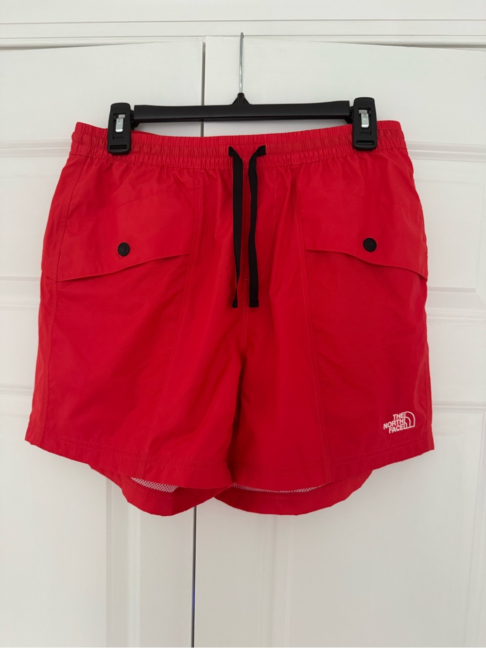 NWT The North Face Women’s TNF Outline Outdoor Hiking Shorts Horizon Red